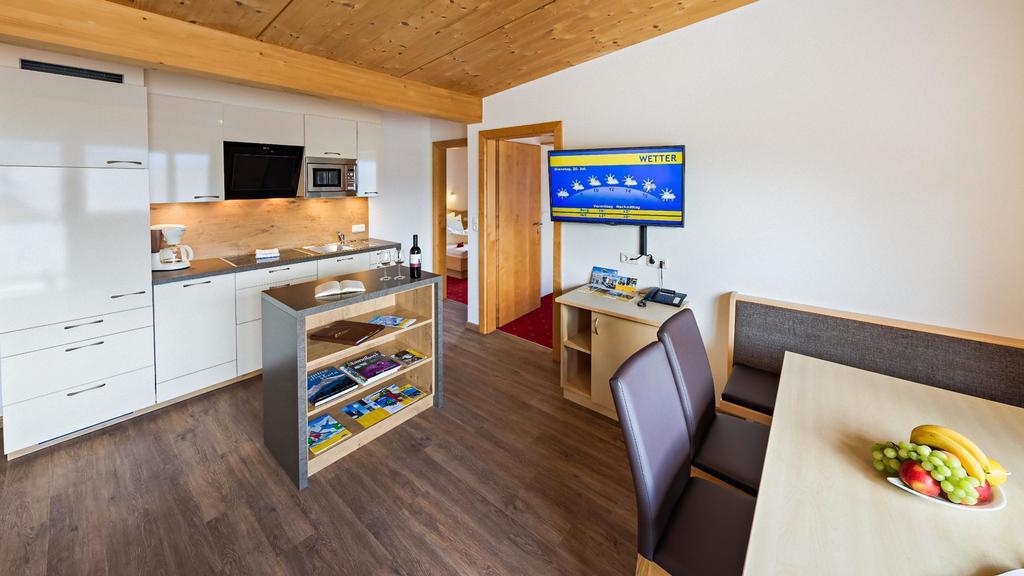 Apart-Hotel Bergkoenig Фис Екстериор снимка