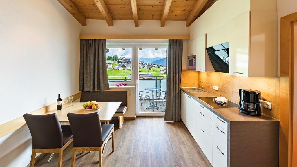 Apart-Hotel Bergkoenig Фис Екстериор снимка
