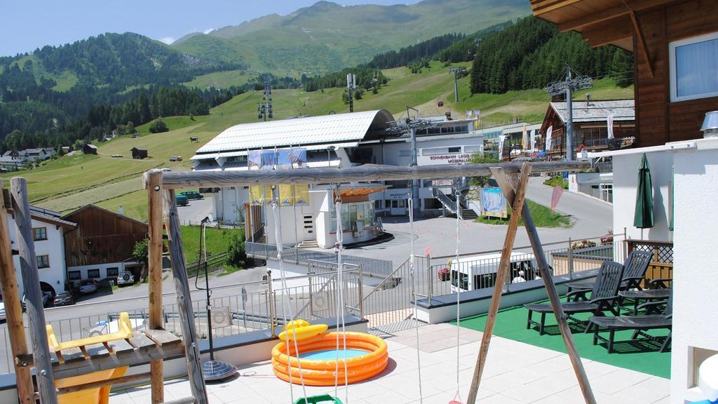 Apart-Hotel Bergkoenig Фис Екстериор снимка