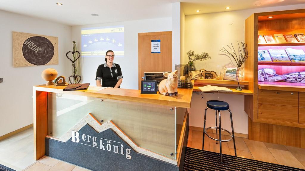 Apart-Hotel Bergkoenig Фис Екстериор снимка