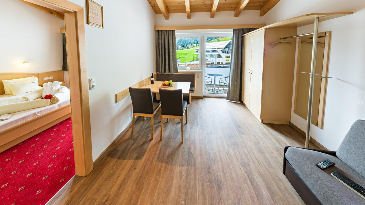 Apart-Hotel Bergkoenig Фис Екстериор снимка